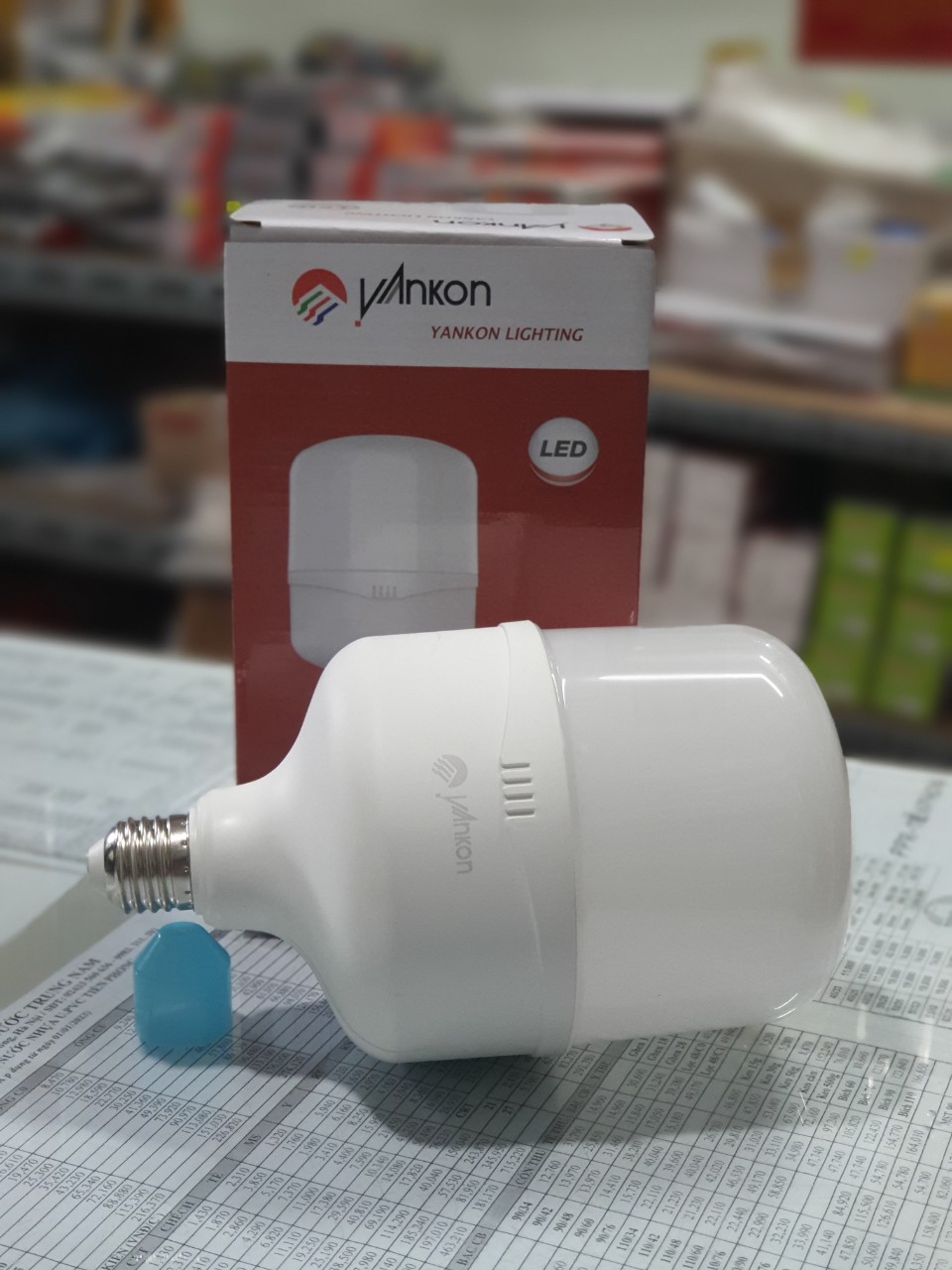 Bóng Led trụ 50w Yankon ánh sáng trắng 6500k, đui xoáy E27